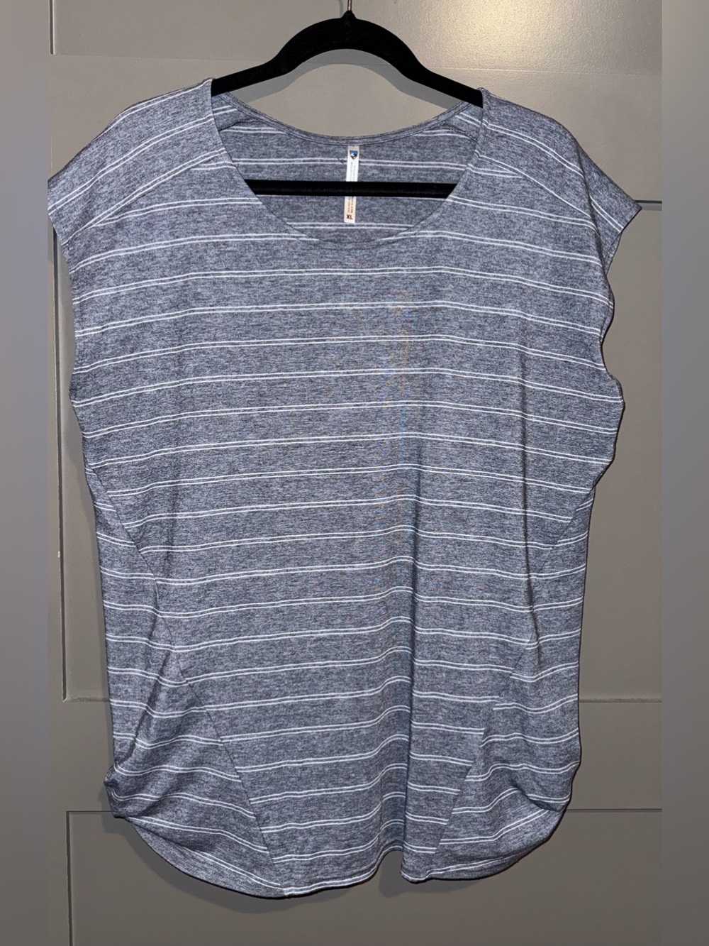 Mountain Hardwear Gray Striped Short Sleeve Tee